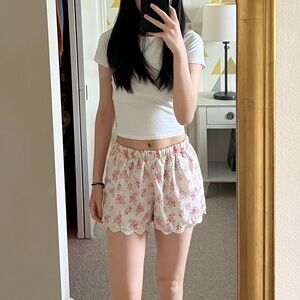TEA N ROSE shorts
